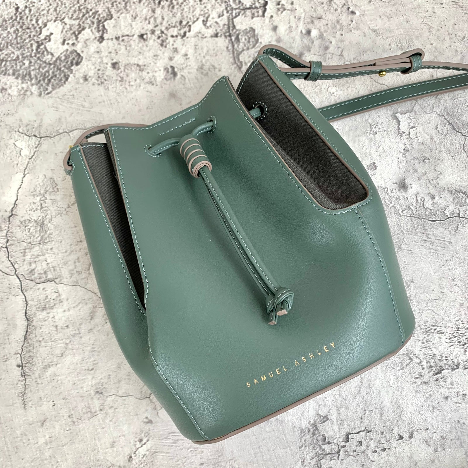 Chantal-Earth Green – Samuel Ashley Japan